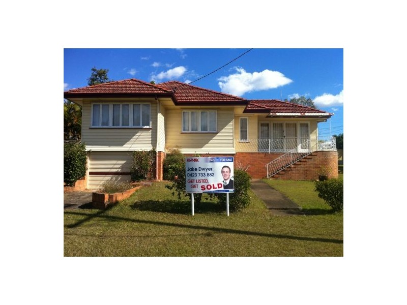 1  Fielding Street, Holland Park West QLD 4121