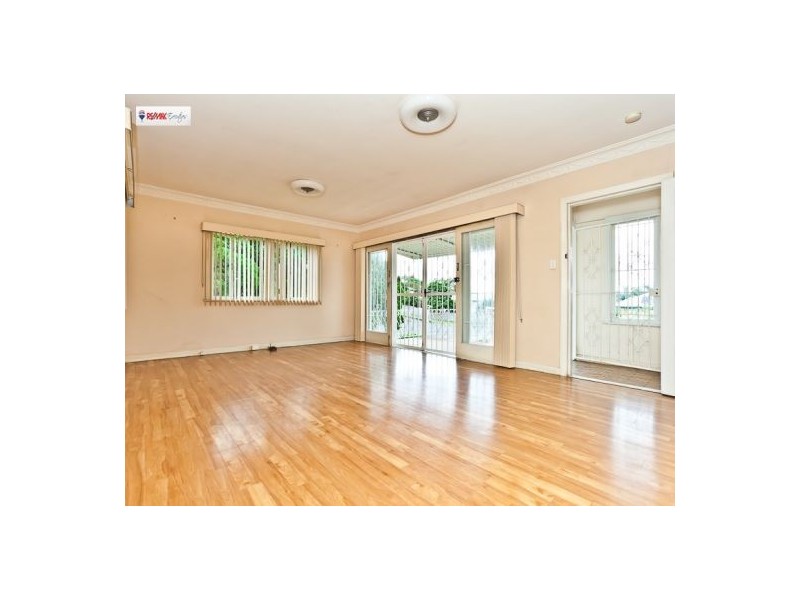 1  Fielding Street, Holland Park West QLD 4121