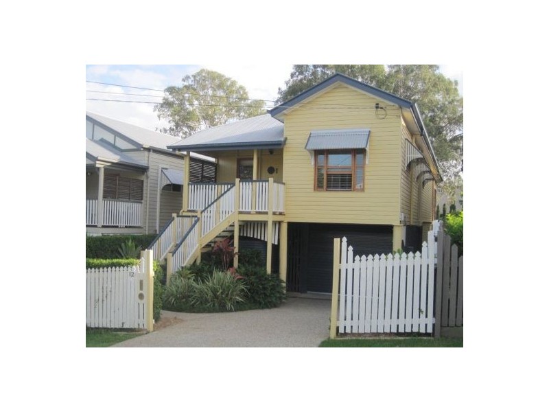 12 Newman Av, Camp Hill QLD 4152