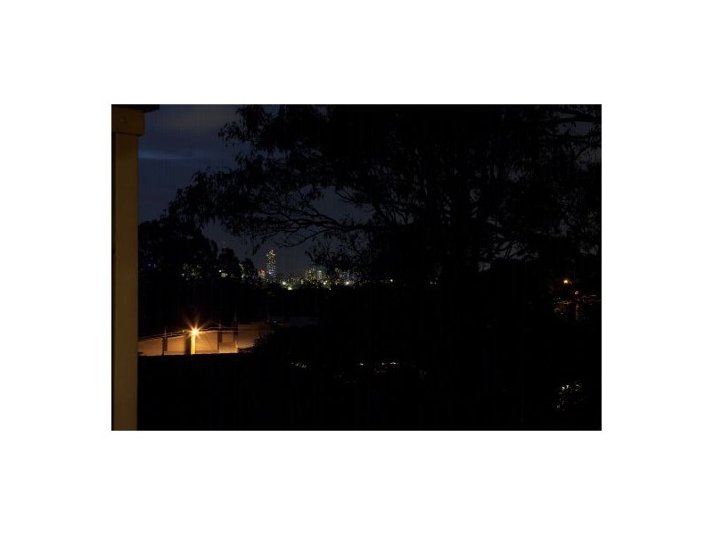 12 Newman Av, Camp Hill QLD 4152