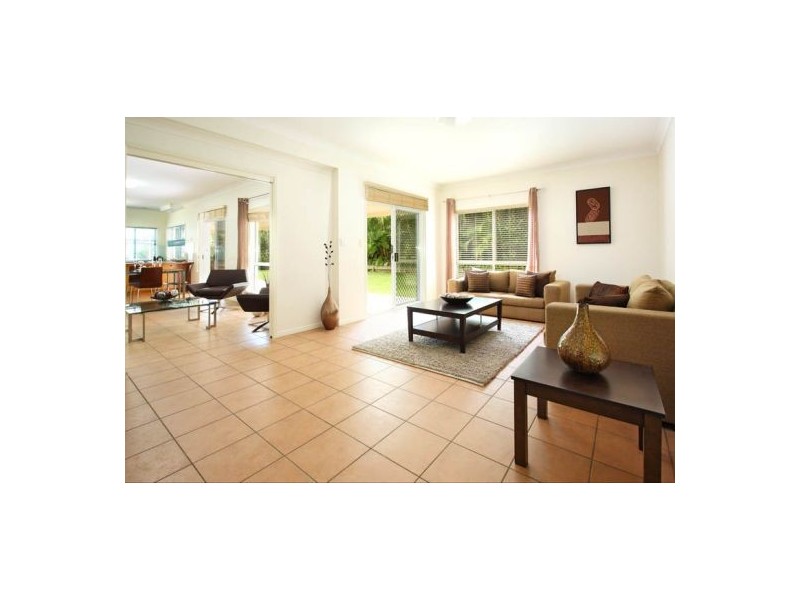 9 Turnberry Pl, Carindale QLD 4152