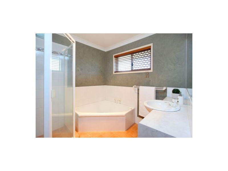 66 Lancaster Cct, Stretton QLD 4116