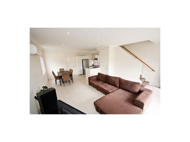 1or2 of 333 Stanley Rd, Carina QLD 4152