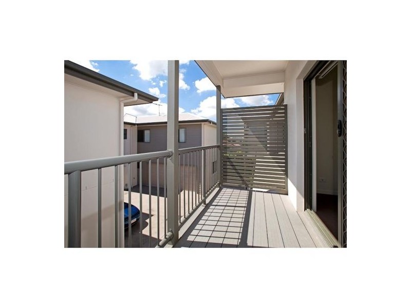 1or2 of 333 Stanley Rd, Carina QLD 4152