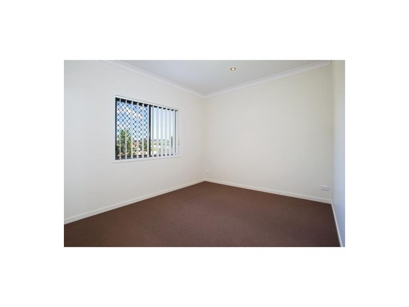 1or2 of 333 Stanley Rd, Carina QLD 4152