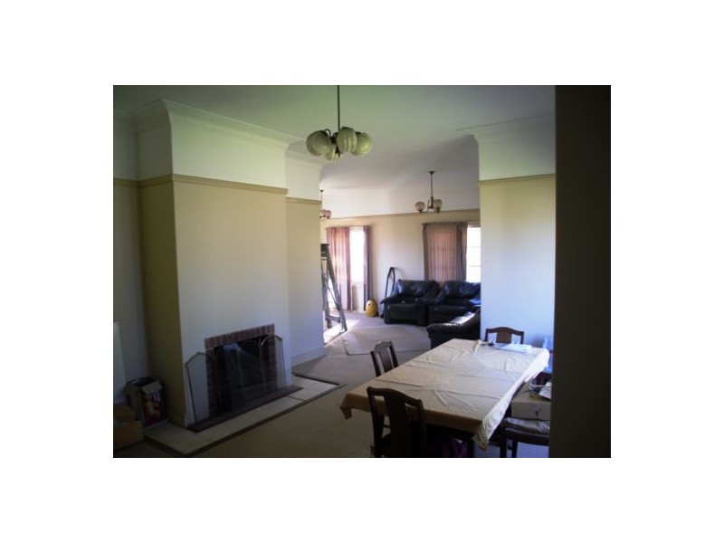 24 Beaudesert Rd, Moorooka QLD 4105