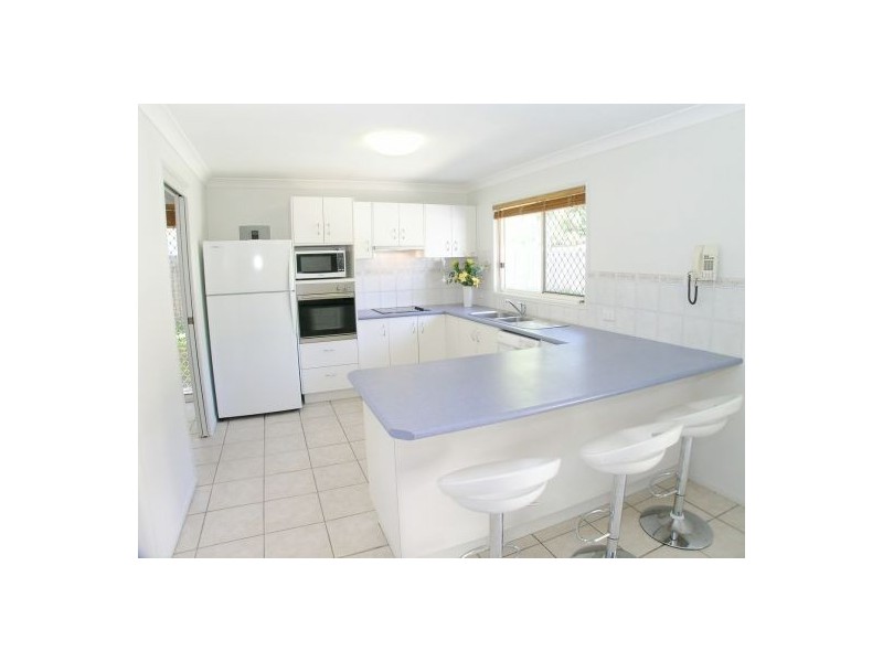 28 Estate Place, Holland Park West QLD 4121