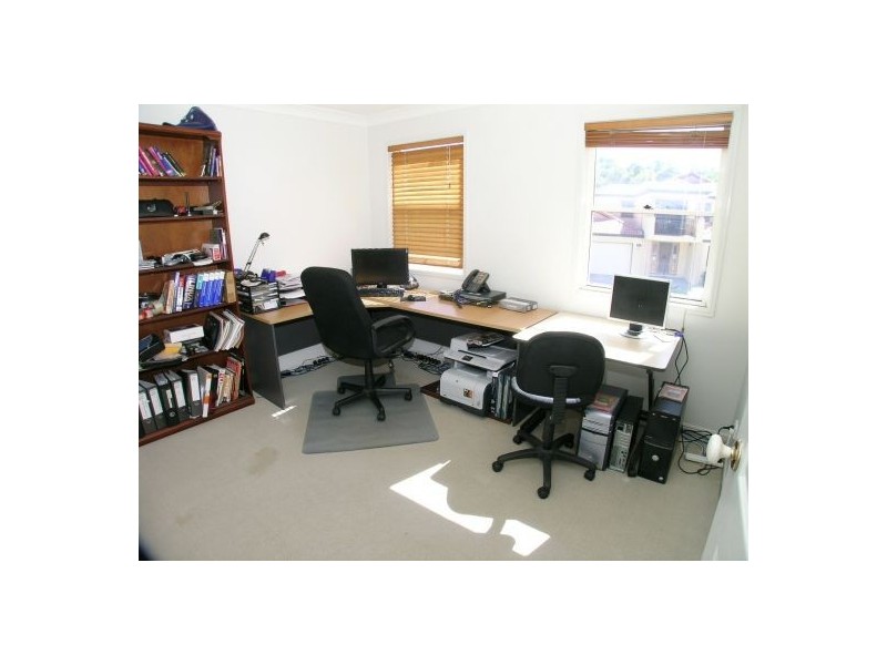 28 Estate Place, Holland Park West QLD 4121