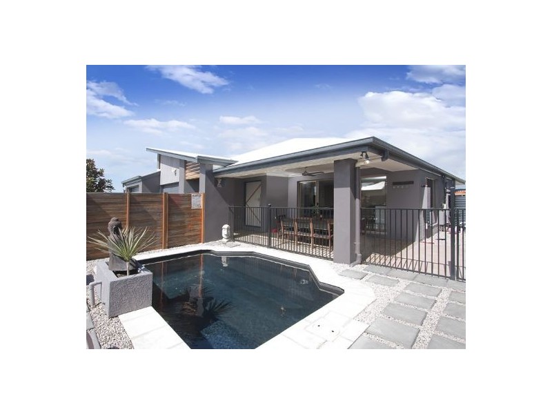 15  Lilly  Cr, Kallangur QLD 4503