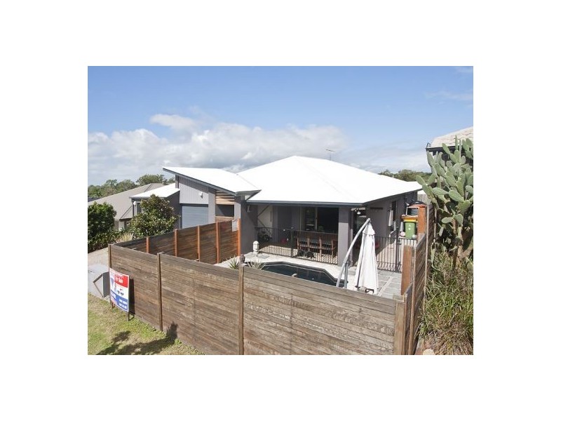 15  Lilly  Cr, Kallangur QLD 4503