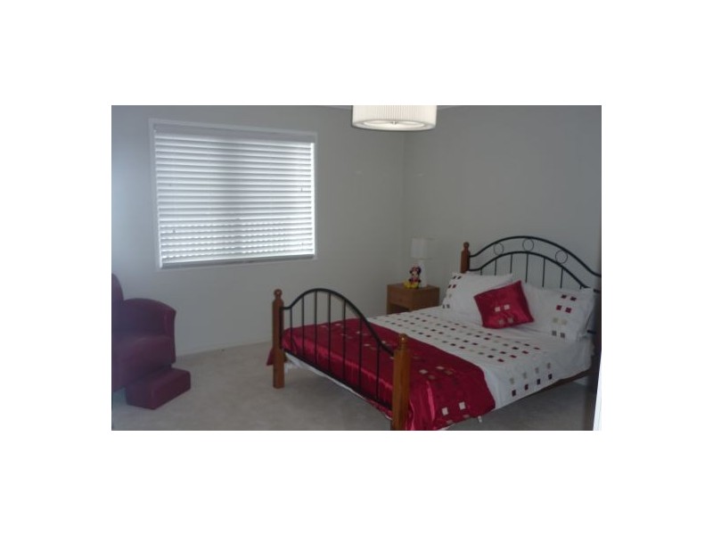 26 macdonald, Norman Park QLD 4170