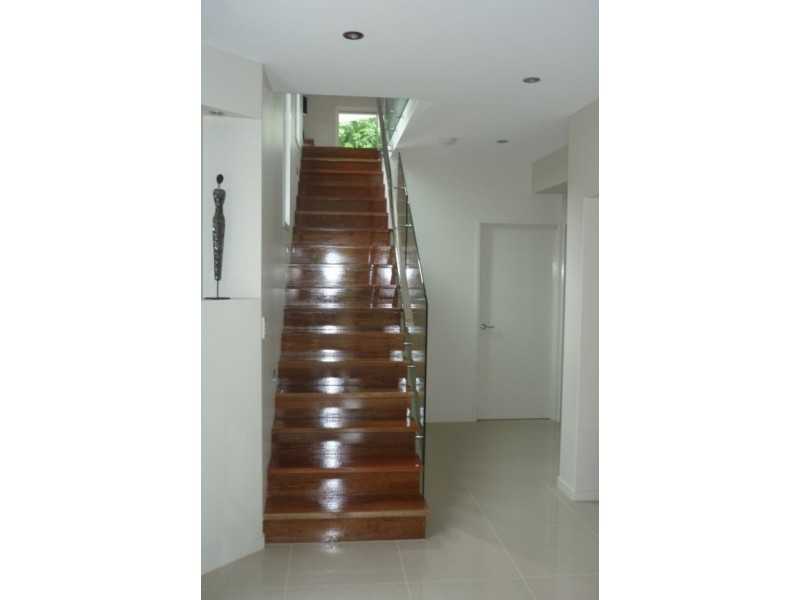 26 macdonald, Norman Park QLD 4170