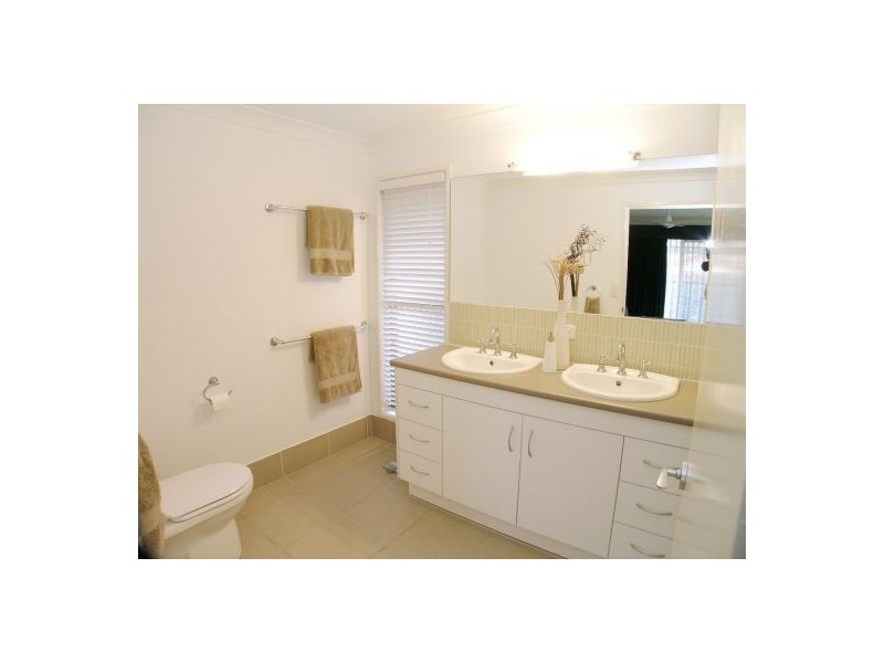 19 Allamanda Place, Mount Gravatt East QLD 4122