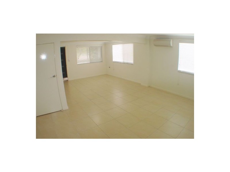 1 . Ostend CT, Cleveland QLD 4163