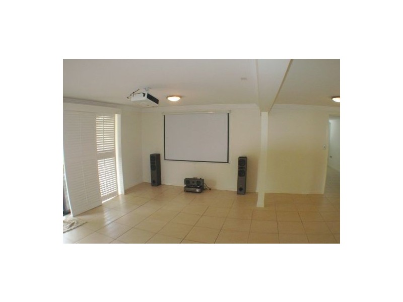 1 . Ostend CT, Cleveland QLD 4163