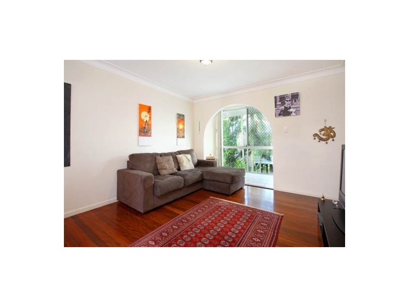 2/18 Victor Street, Holland Park QLD 4121