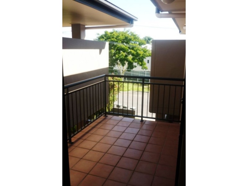 8/192 Juliette Street, Greenslopes QLD 4120