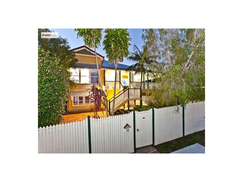 10 Murton Ave, Holland Park QLD 4121