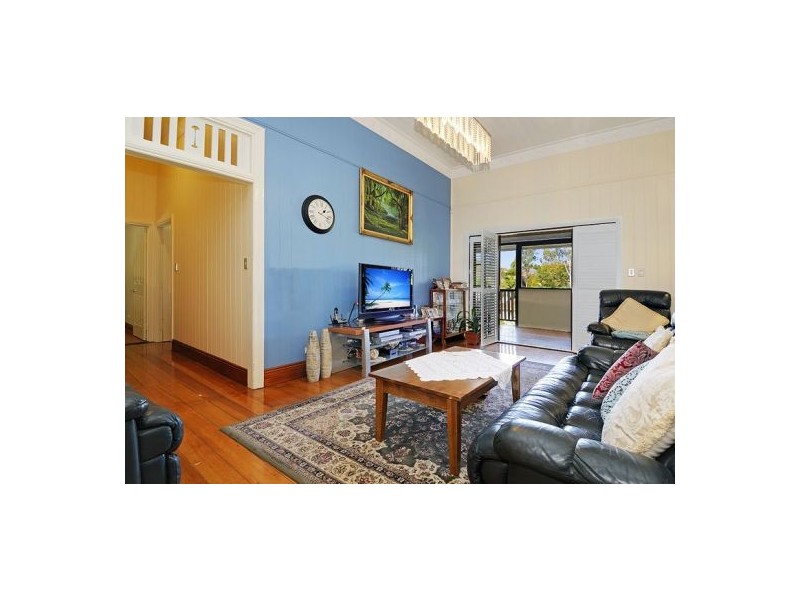35 Plimsoll Street, Greenslopes QLD 4120