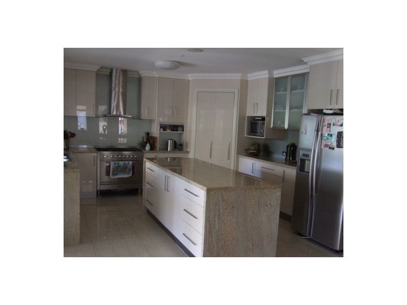 10 Risebrough Terrace, Cleveland QLD 4163