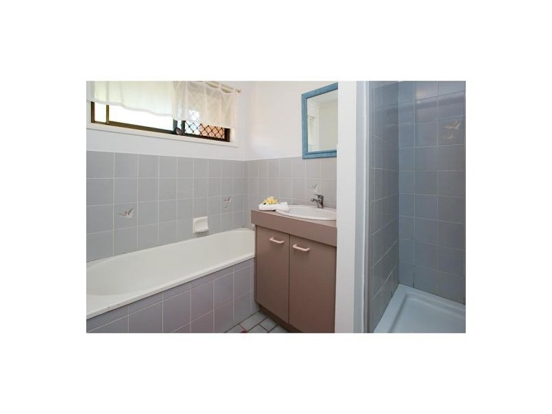 15 Leru St, Mansfield QLD 4122