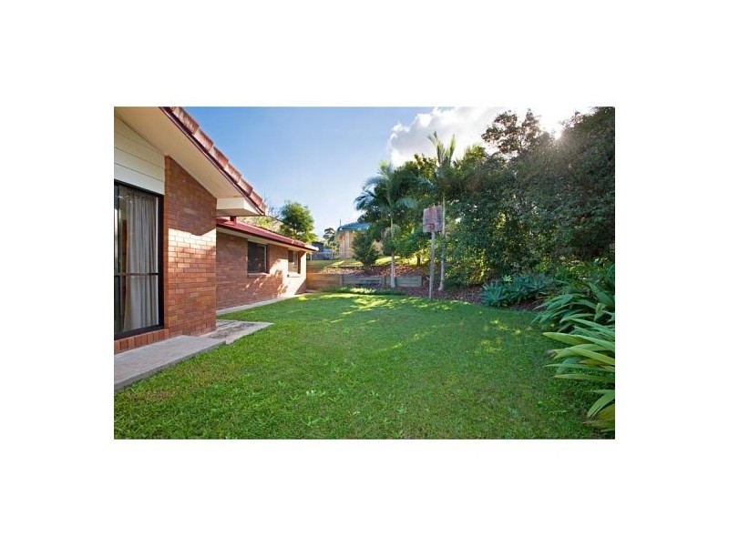 15 Leru St, Mansfield QLD 4122