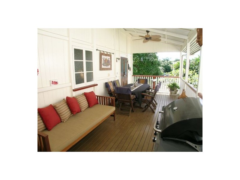 2-21 Dansie Street, Greenslopes QLD 4120