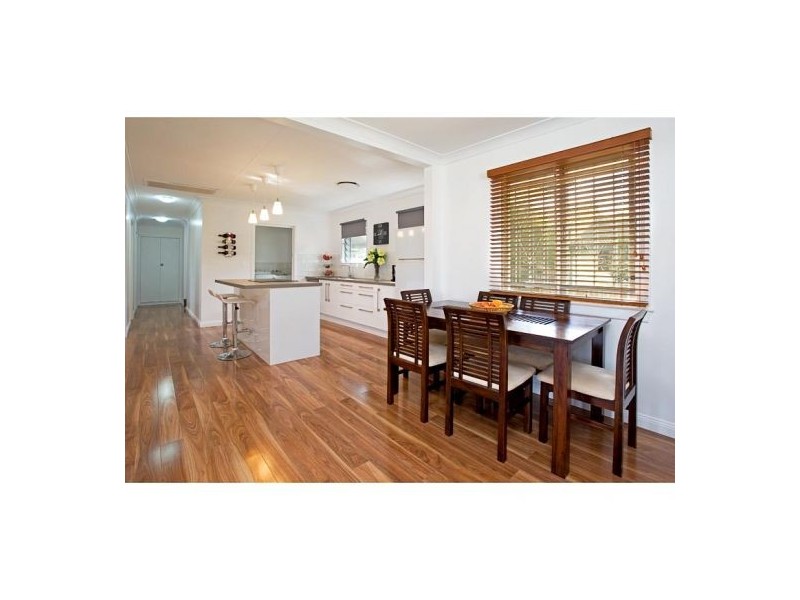 10 Olivella St, Mansfield QLD 4122