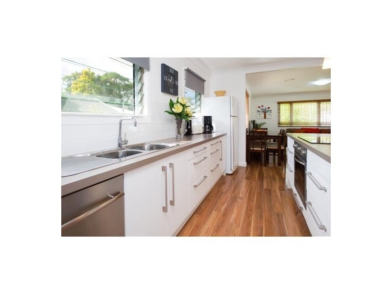 10 Olivella St, Mansfield QLD 4122