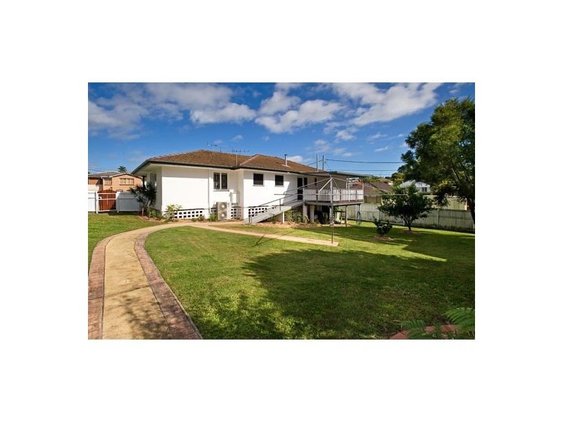 10 Olivella St, Mansfield QLD 4122