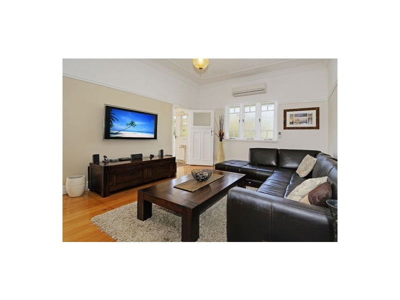 92 Lade Street, Coorparoo QLD 4151