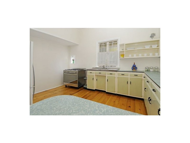 92 Lade Street, Coorparoo QLD 4151