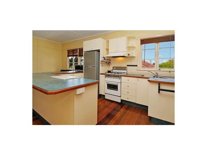 6 Diamond St, Holland Park QLD 4121