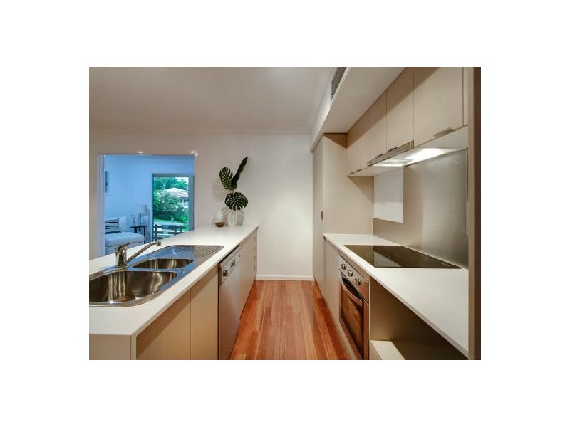 1/80 Plimsol Street, Greenslopes QLD 4120