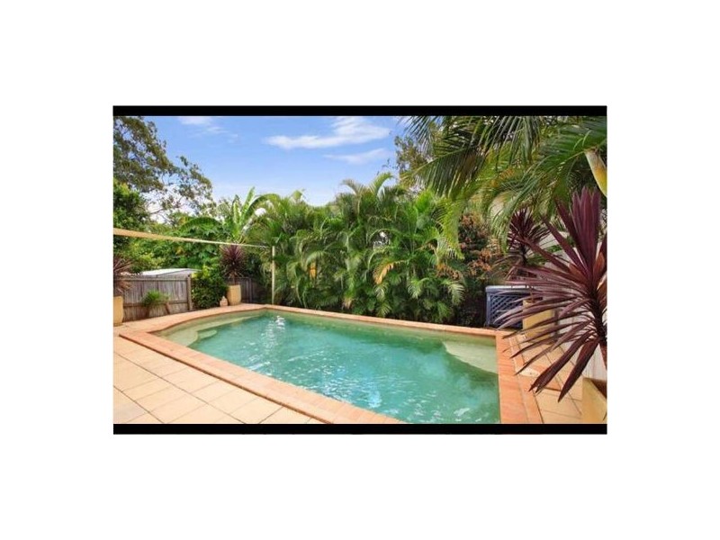 1 Isles Rd, Indooroopilly QLD 4068