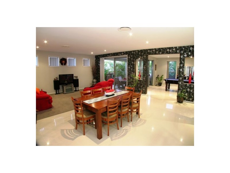 34 Larapinta Circuit, Parkinson QLD 4115