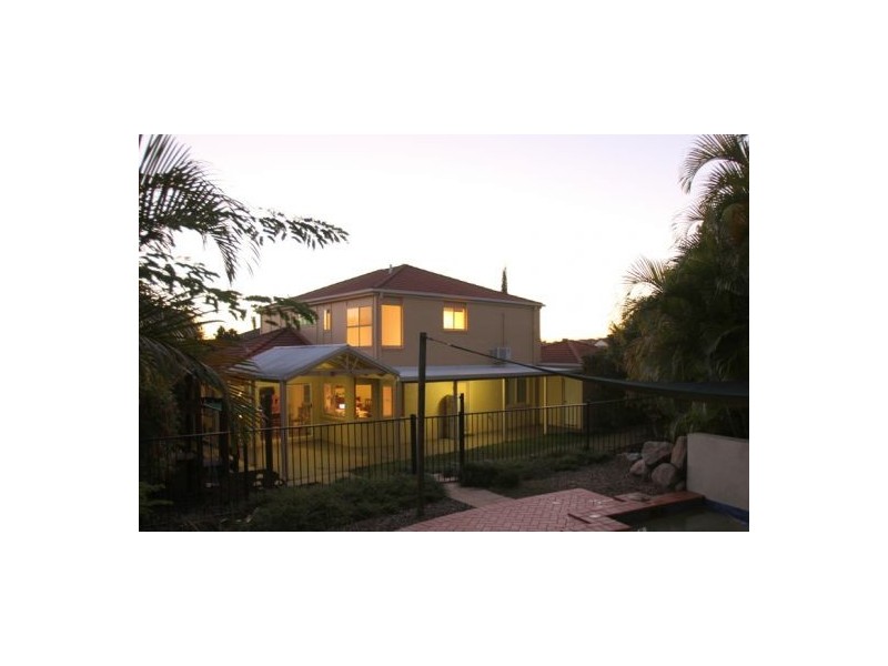 16 Spanish Crt, Carindale QLD 4152