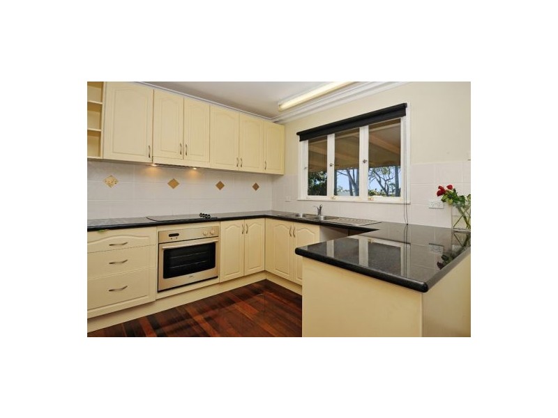 406 Richmond Rd, Cannon Hill QLD 4170