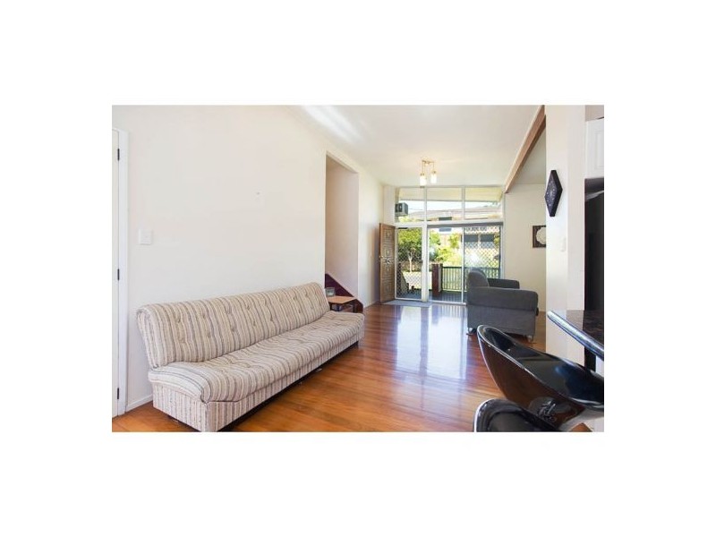 25 Danina St, Mansfield QLD 4122