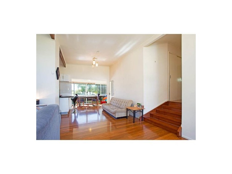 25 Danina St, Mansfield QLD 4122