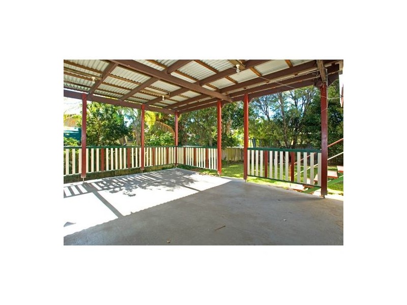 25 Danina St, Mansfield QLD 4122