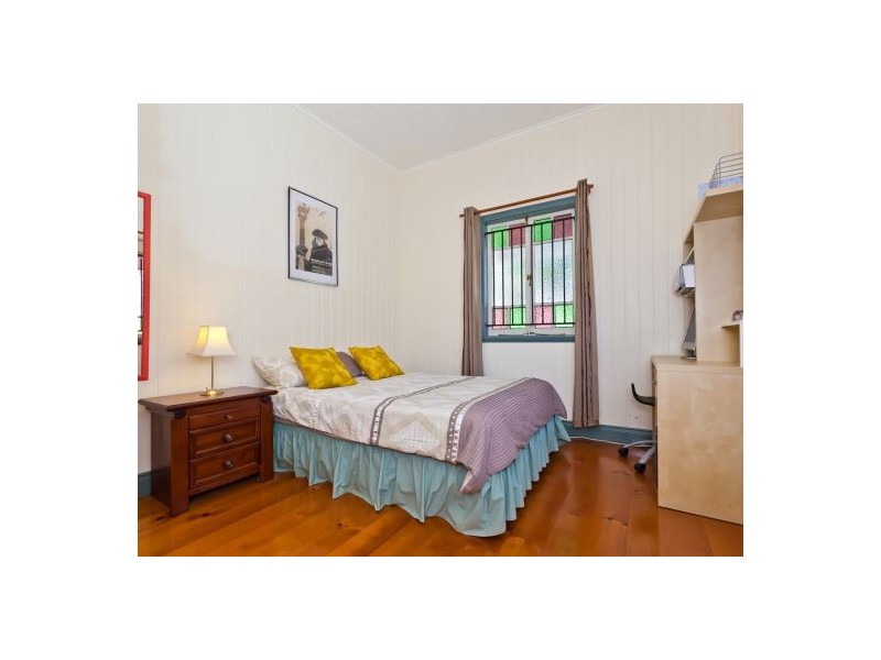 46 Gordon Street, Greenslopes QLD 4120