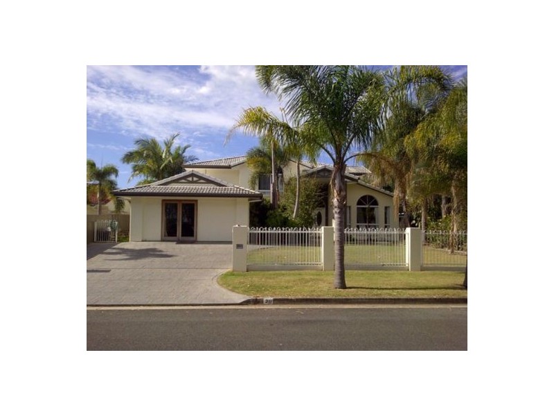 28 Intrepid Court, Newport QLD 4020