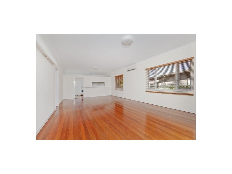 81 Douglas street, Greenslopes QLD 4120