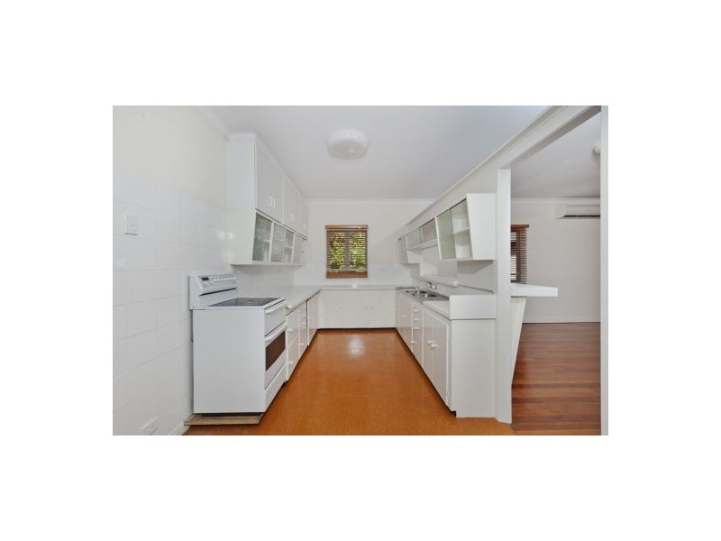 81 Douglas street, Greenslopes QLD 4120