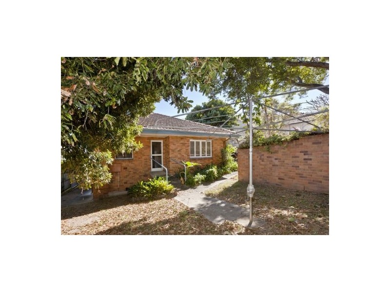 81 Douglas street, Greenslopes QLD 4120