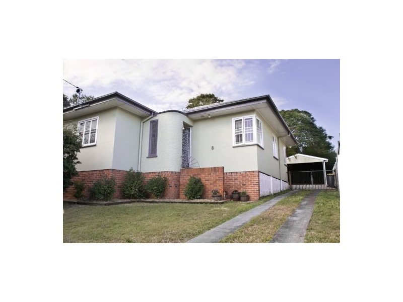 8 Avesnes Street, Holland Park QLD 4121