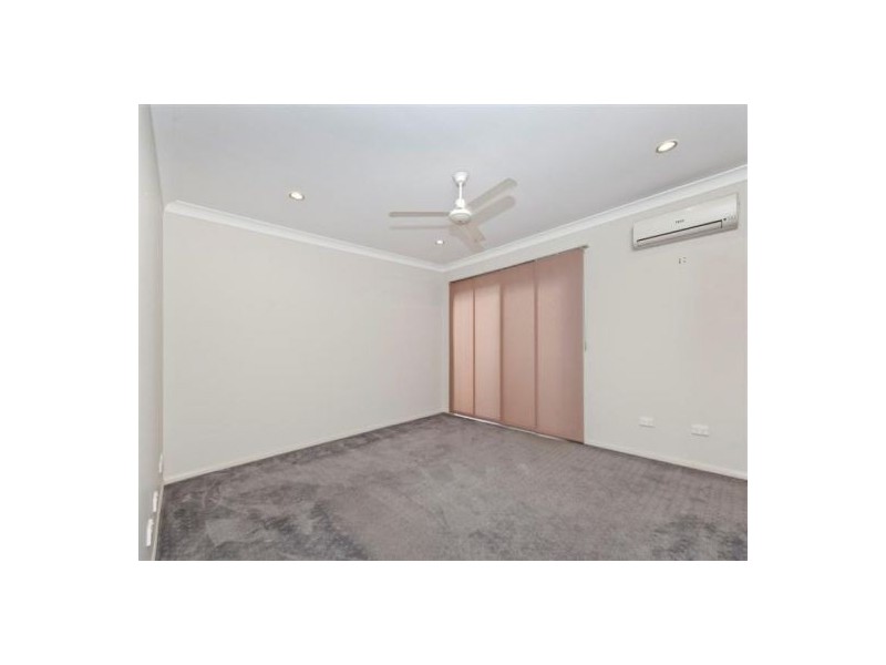 18 Hill Park Lane, Mount Gravatt East QLD 4122