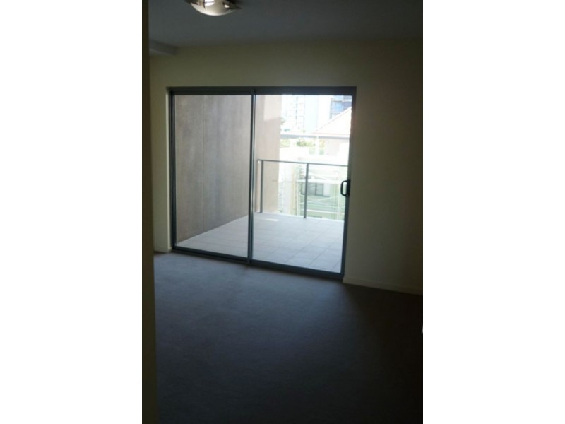 16/213 Wellington Road, East Brisbane QLD 4169