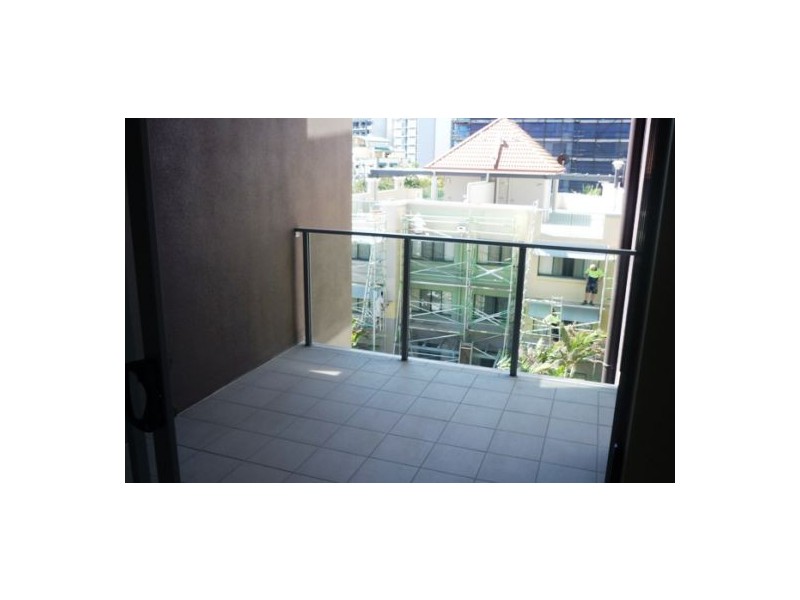 16/213 Wellington Road, East Brisbane QLD 4169